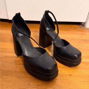 Wild Fable Black Platform Shoes